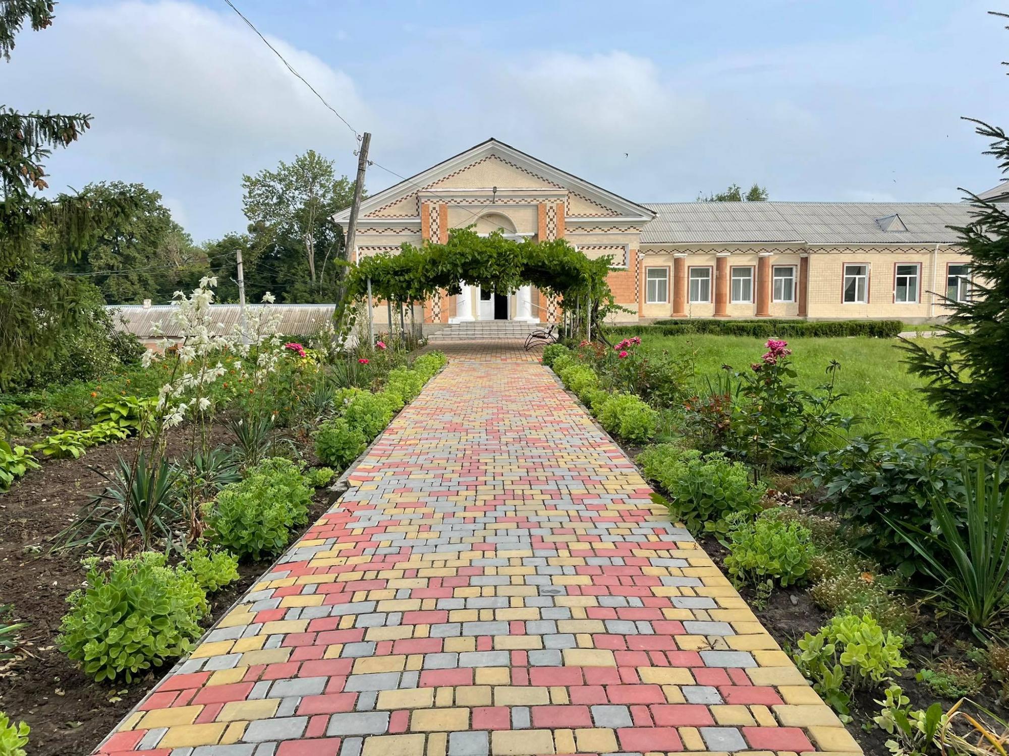 Мальовничі стежки та садиби: як виглядає перший в Україні пішохідний маршрут, створений за прикладом Іспанії